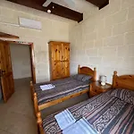 Проживание в семье Nawrat - A Gozo Hideaway Арб