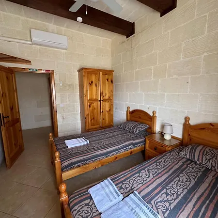 Rum i privatbostad Nawrat - A Gozo Hideaway Għarb
